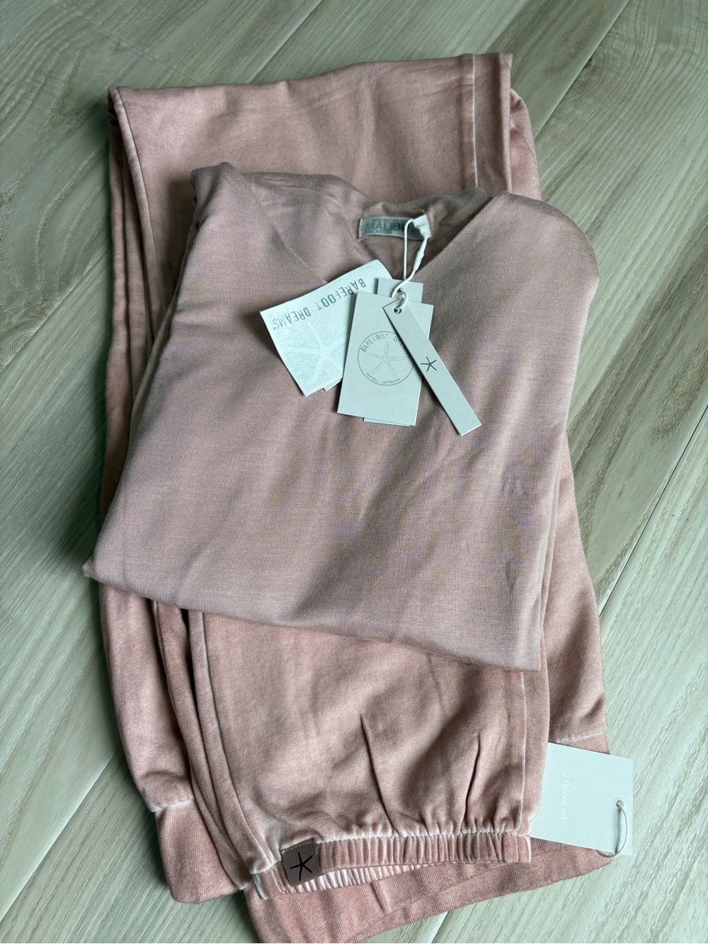 NWT Barefoot Dreams Malibu Collection Lounge Set | Size M | Auburn - Picture 7 of 10
